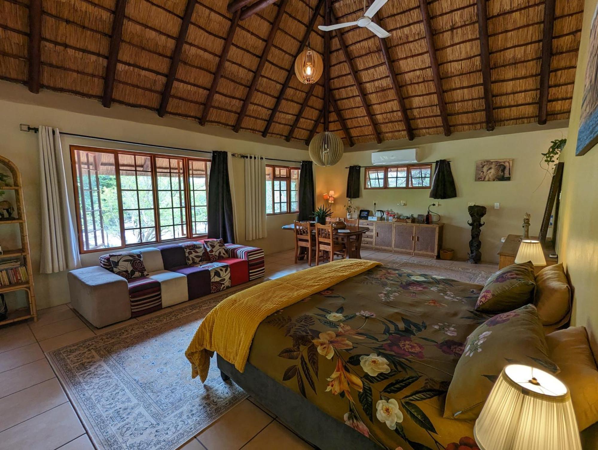 Hasekamp Family Bush Lodge โฮดสปรูท ภายนอก รูปภาพ